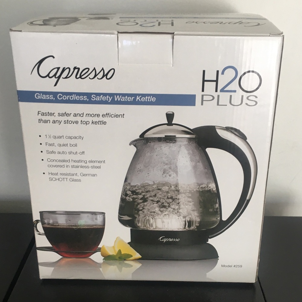 Capresso 259 H2O Plus Glass Water Kettle, Chrome - Picture 4 of 9